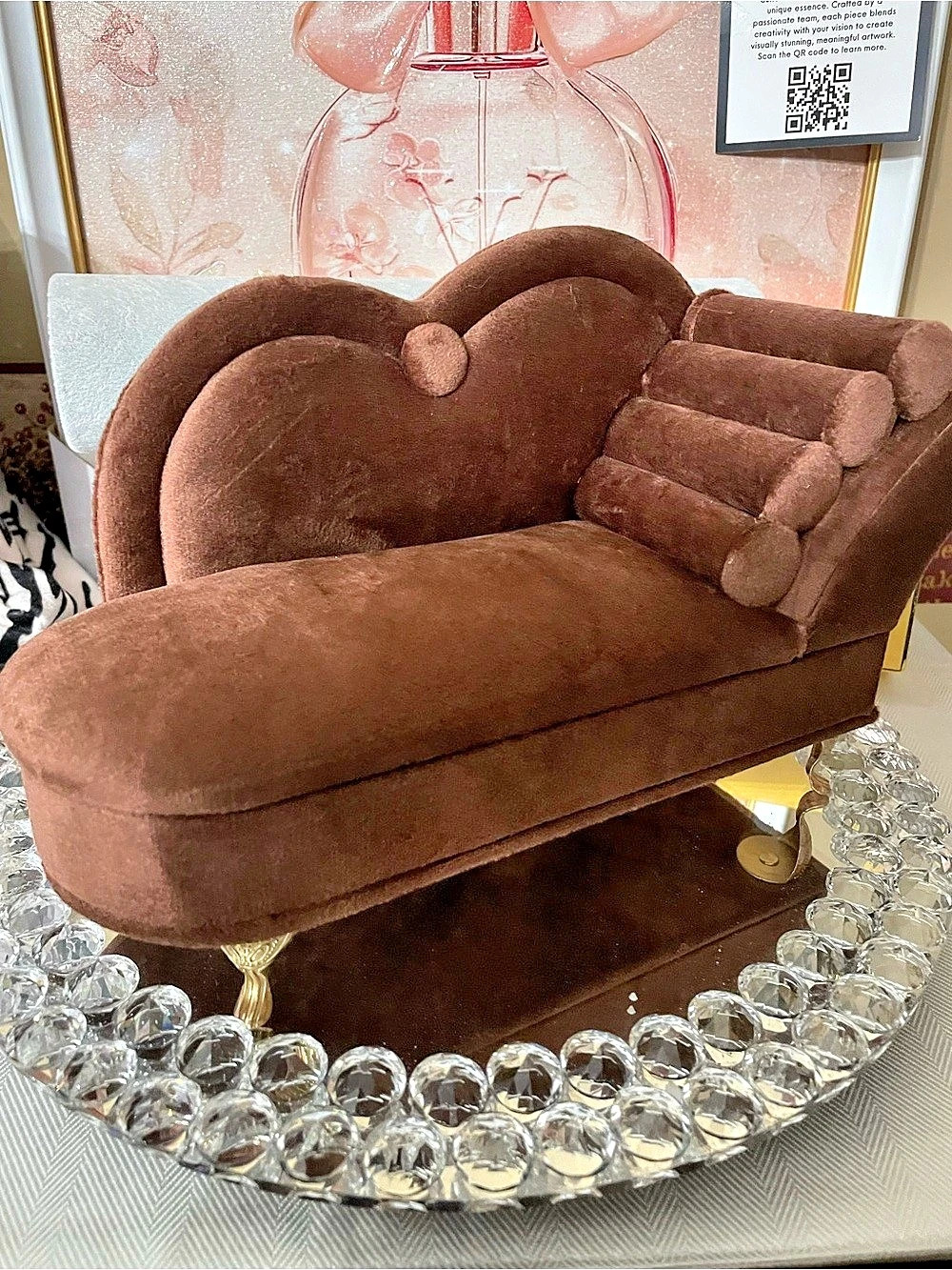 Brown Chaise-Style Jewelry Organizer - Picture 3 of 7